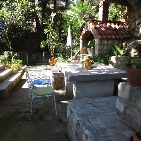 Apartament Miomir *
