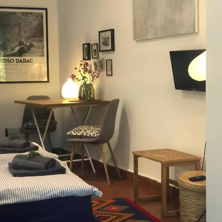 Miomir Apartment *