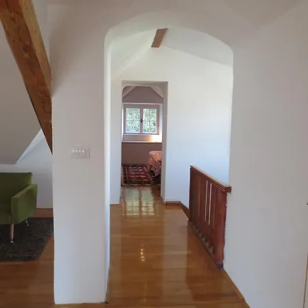 Miomir Apartment *
