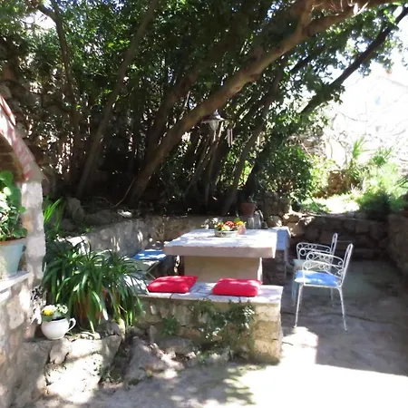 Miomir Apartment *